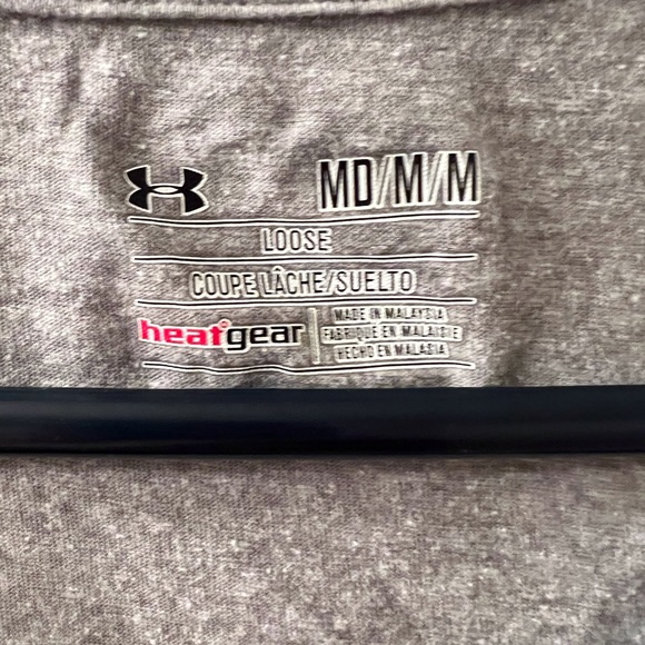 🌺 5 for $15 🌺 Under Armour Tee - Picture 2 of 5